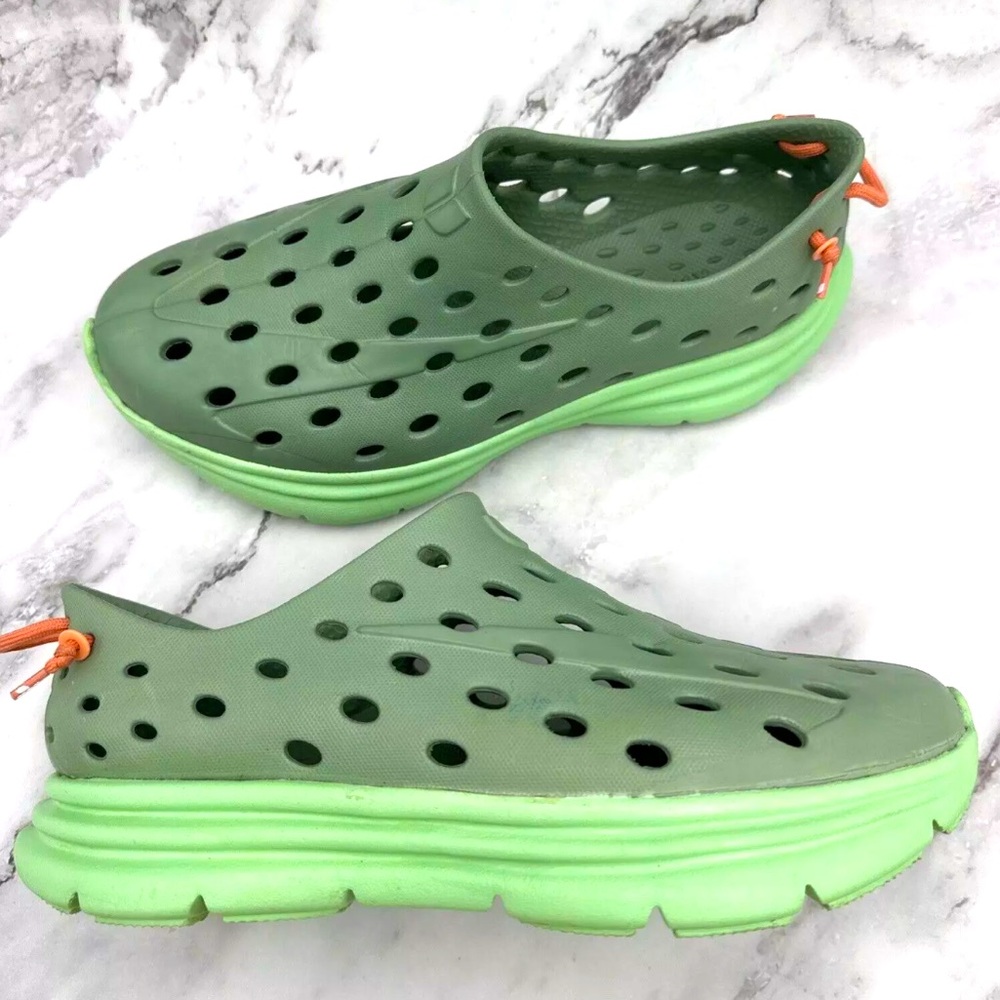 Women's Lightweight Green Slip-On Athletic Clog